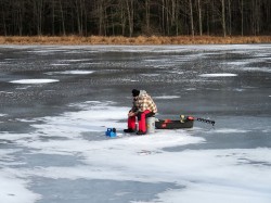Lonely fisherman Photo: Charlie Schwarz