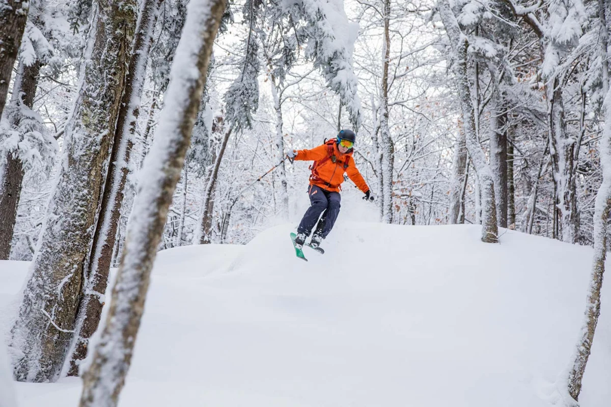 Skiing down