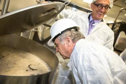 extra_sugar2.jpg Photo: Federation of Quebec Maple Syrup Producers Collection
