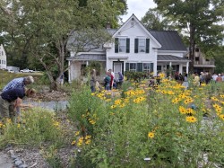 Guests explore garden Photo: Emily S. Rowe