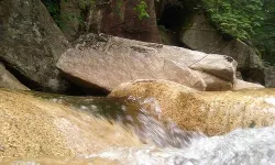 29_flow_through_granite.jpg