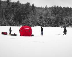 Ice fishing Photo: Sheri Larsen