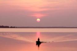 Summer lake Photo: Leif Tillotson