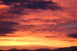 Mountain sky Photo: Leif Tillotson