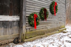7_decorate_your_wreath.jpg