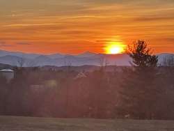 Mountain sunset Photo: Tom Nold