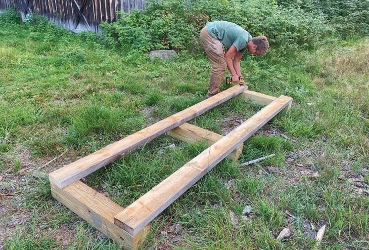 Bucking stanchion