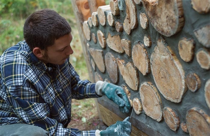 Tricks of the Trade: Building With Cordwood