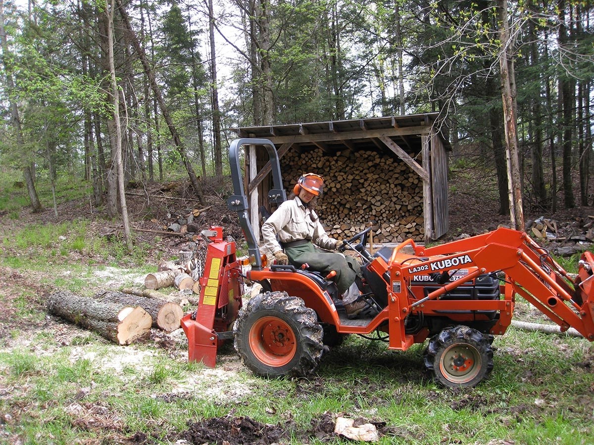 Dave Brown Carves Bowls (and a Full Life) From the Forest