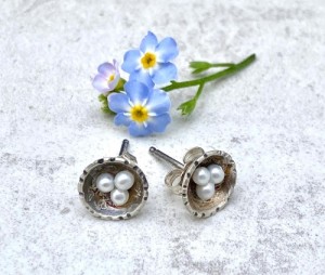 Nest Post Earrings thumbnail