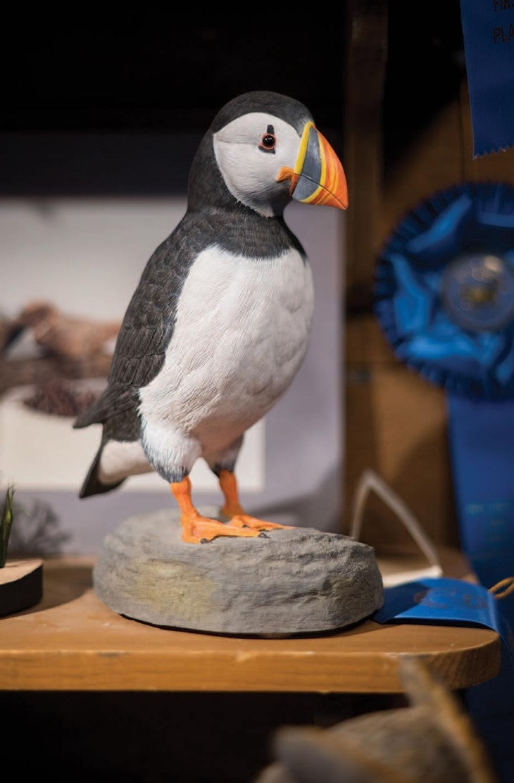 A Bird in Hand: The Art of Woodcarver George Calef