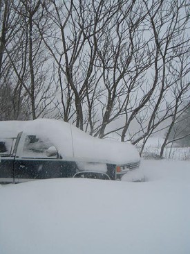 truck_snow.jpg thumbnail