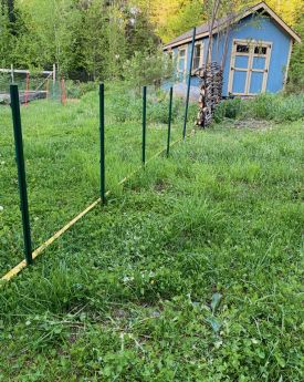 1-wattle-fence-building-area.jpg thumbnail