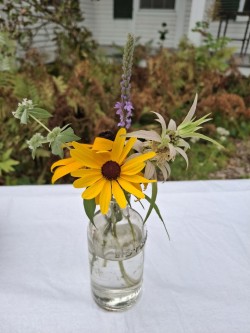 Party flowers Photo: Emily S. Rowe