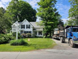 Worktruck arrives thumbnail