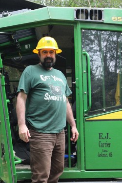 Island Logging Photo: Ross Caron